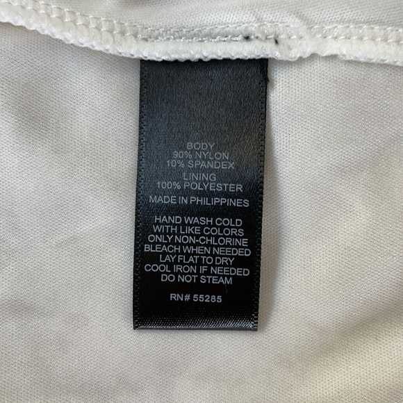 Express Lacy Dress - Picture 5 of 5